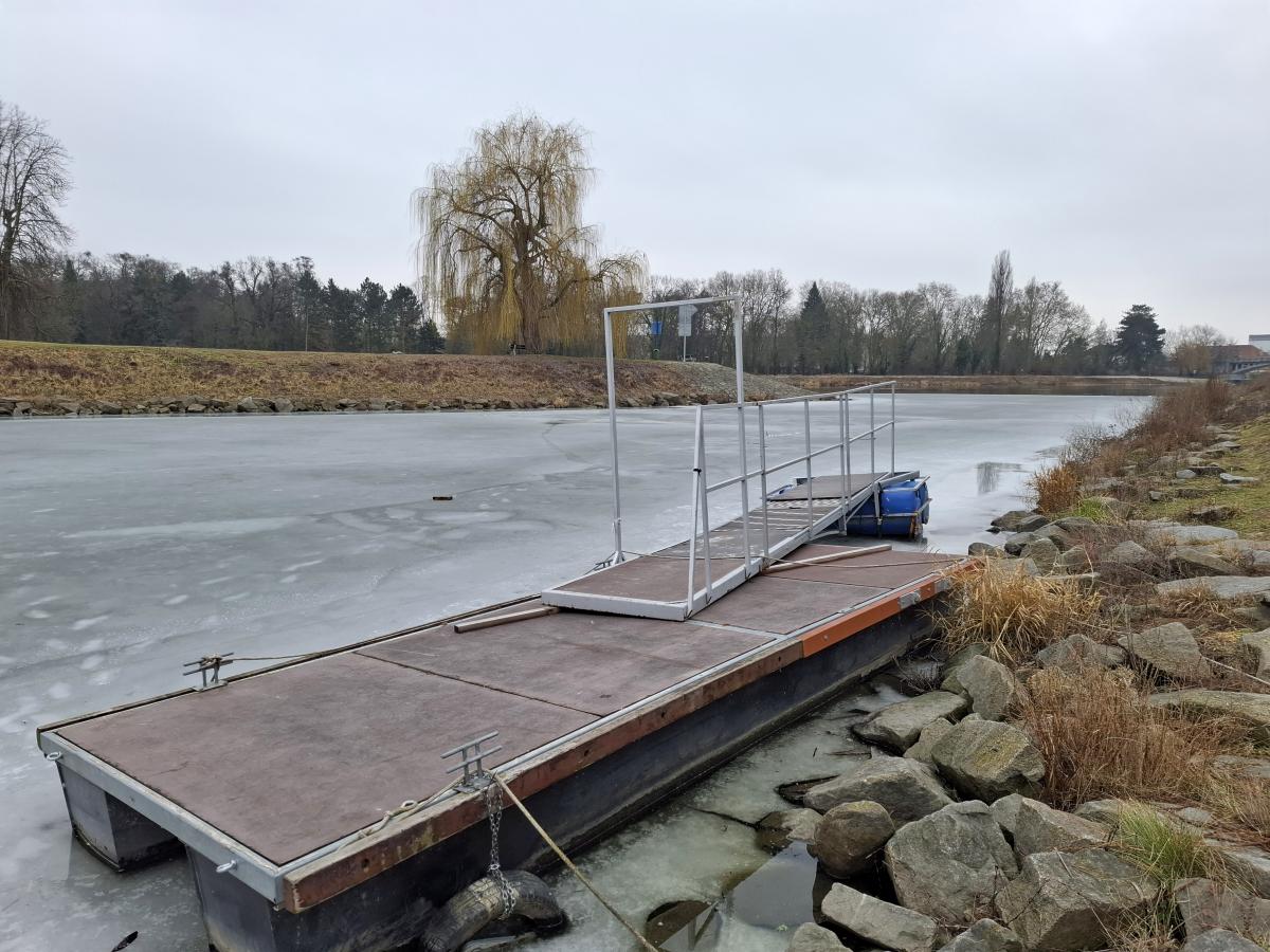 Zátoka s nymburským přístavištěm