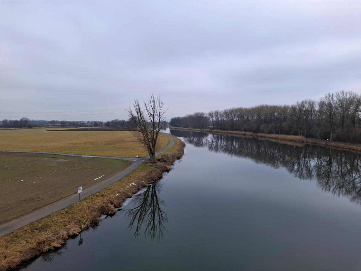 Labe ze silničního mostu